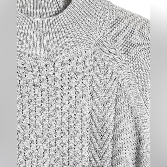 RW&CO. Sweater - Picture 5 of 10